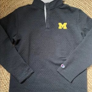 Michigan Charcoal Gray 1/4 Snapped Quilted Pullover M